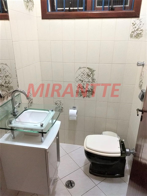 Sobrado de 319m² com 4 quartos em Horto Florestal