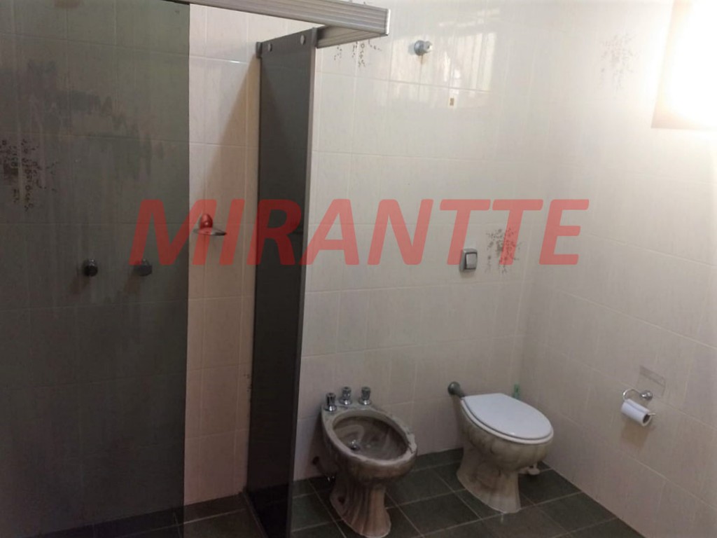 Sobrado de 319m² com 4 quartos em Horto Florestal