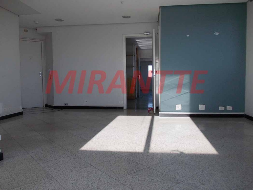 Comercial de 195m² em Água Fria