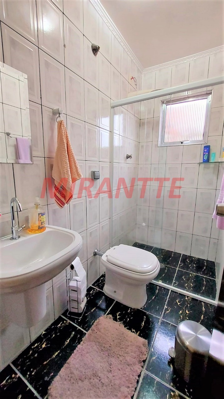 Sobrado de 207m² com 3 quartos em Vila Nivi