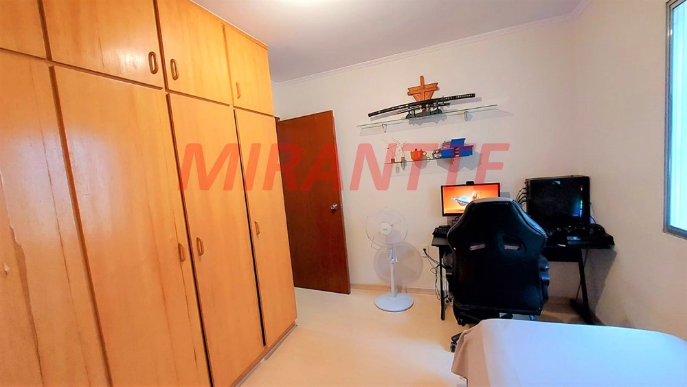Sobrado de 207m² com 3 quartos em Vila Nivi