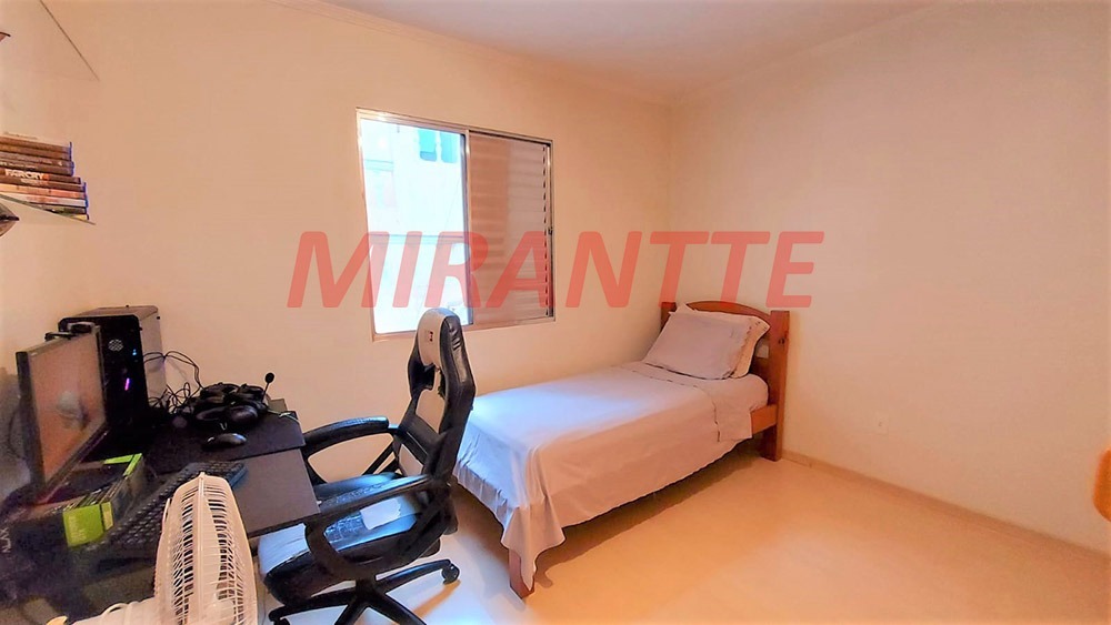 Sobrado de 207m² com 3 quartos em Vila Nivi