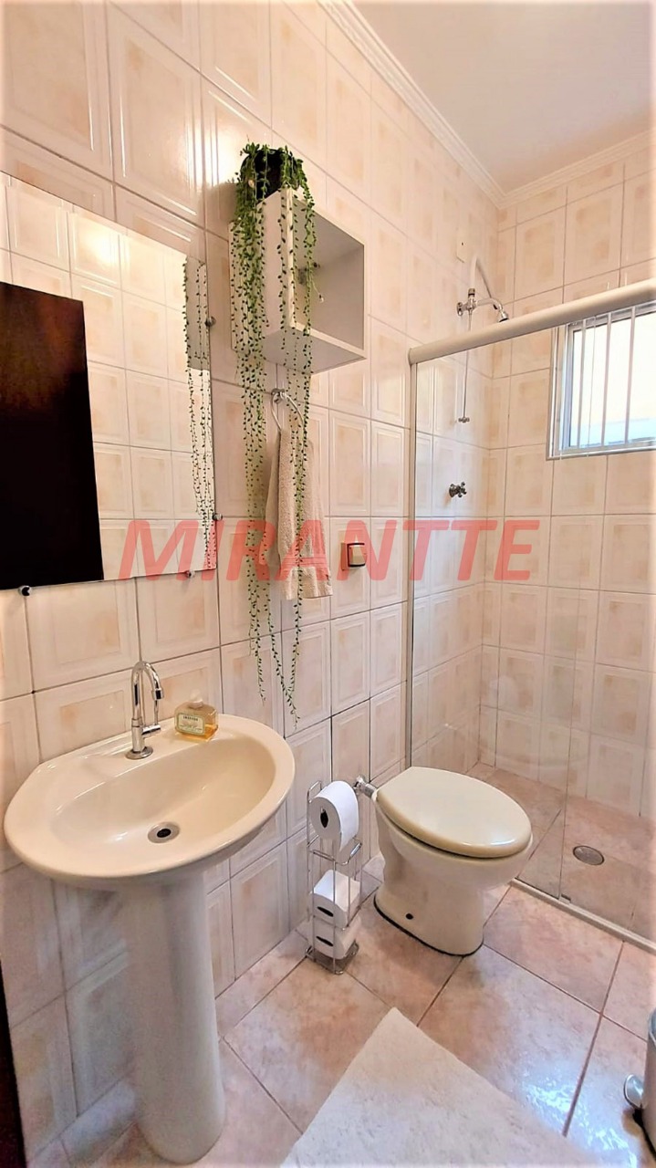 Sobrado de 207m² com 3 quartos em Vila Nivi