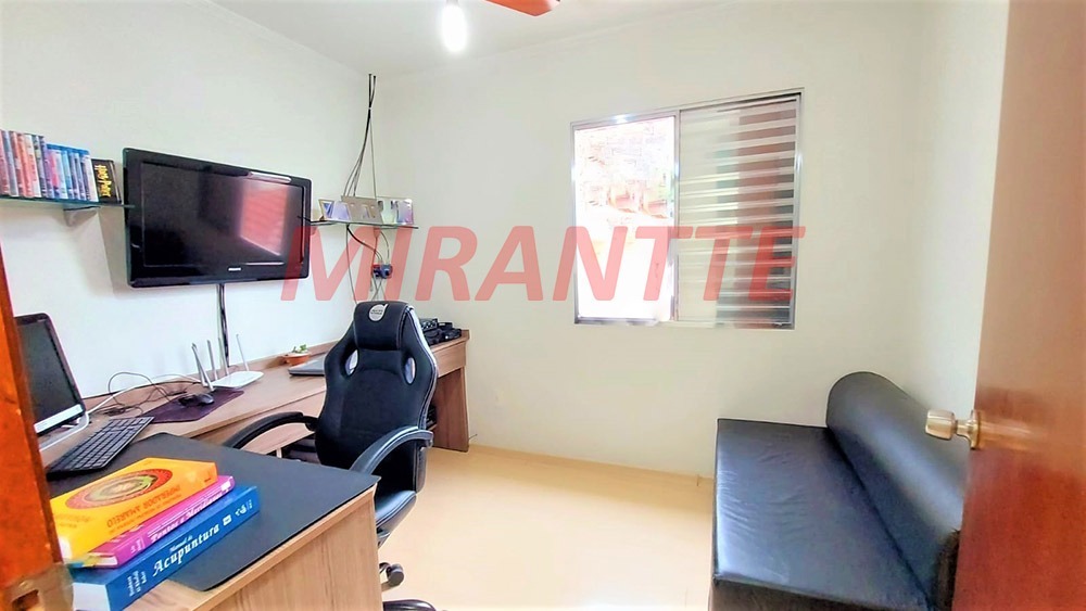 Sobrado de 207m² com 3 quartos em Vila Nivi
