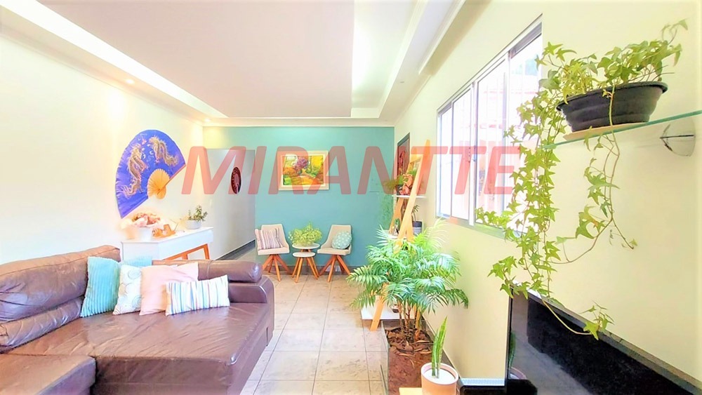 Sobrado de 207m² com 3 quartos em Vila Nivi