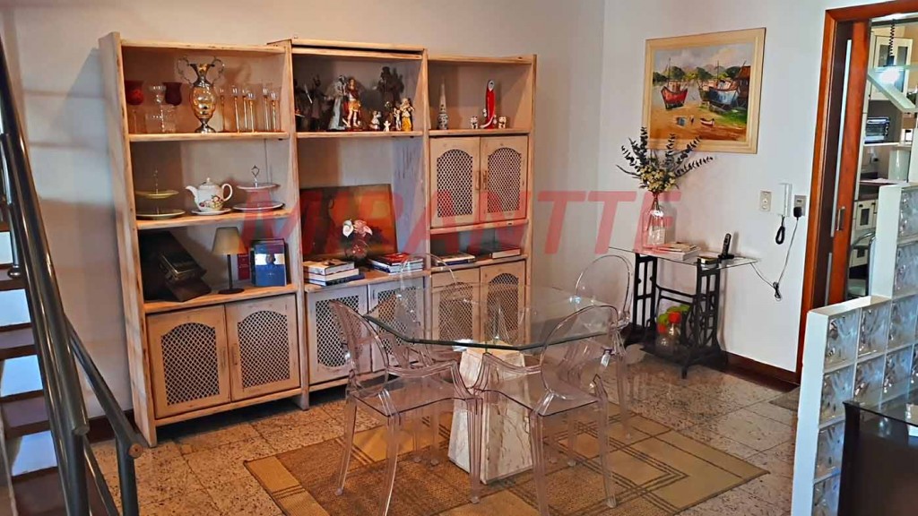 Sobrado de 268m² com 4 quartos em Vila Maria Alta