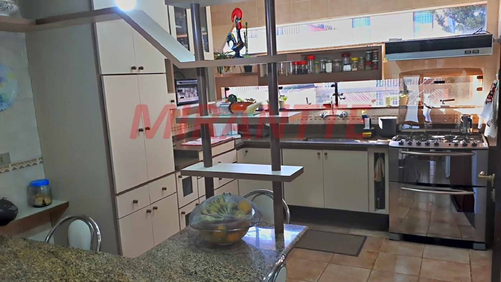 Sobrado de 268m² com 4 quartos em Vila Maria Alta