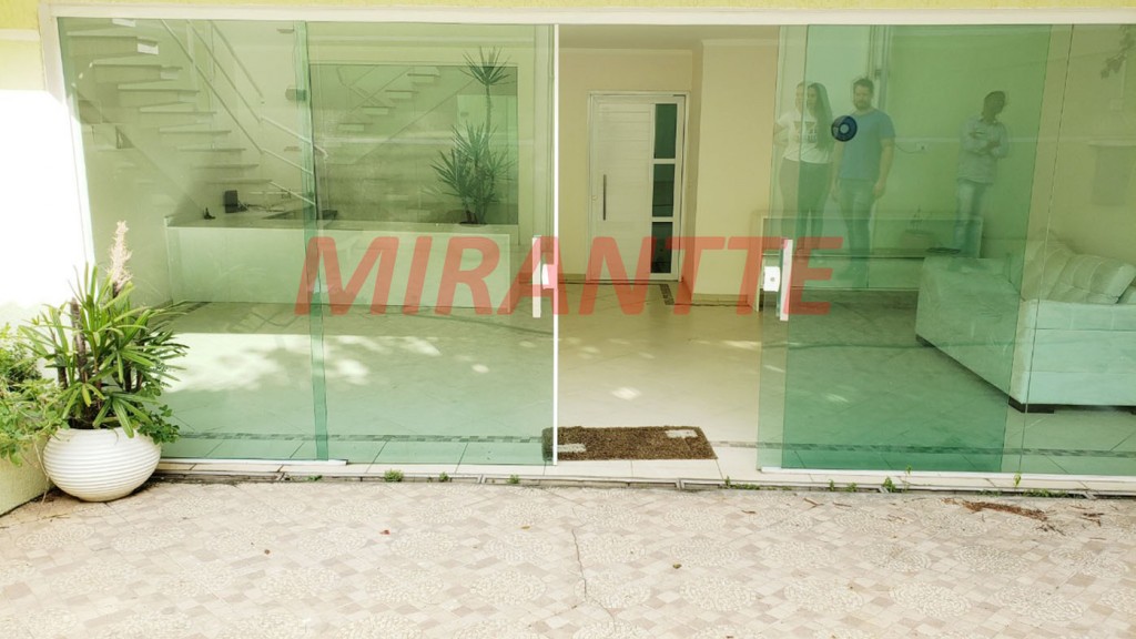 Sobrado de 380m² com 4 quartos em Vila Rosália