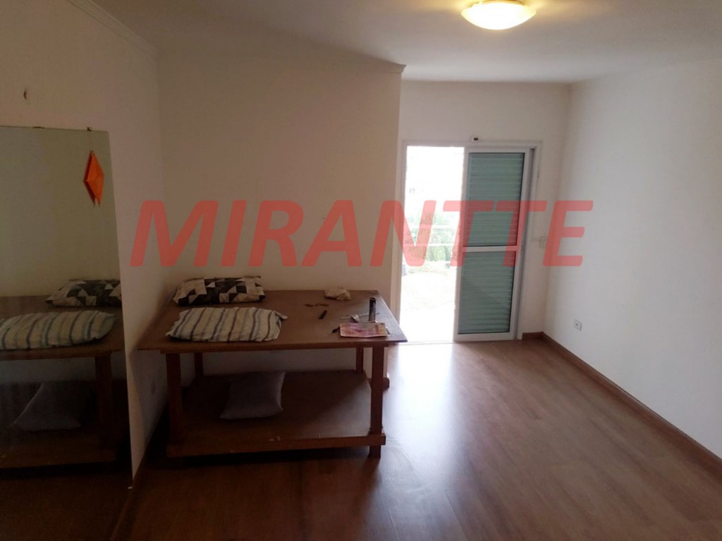 Sobrado de 380m² com 4 quartos em Vila Rosália