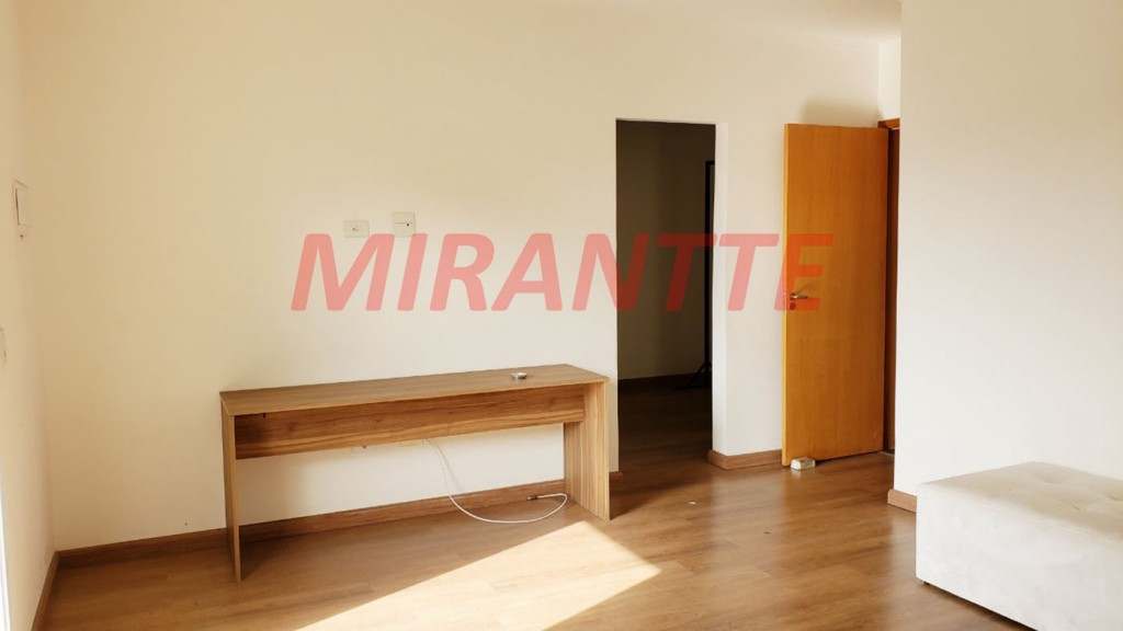 Sobrado de 380m² com 4 quartos em Vila Rosália