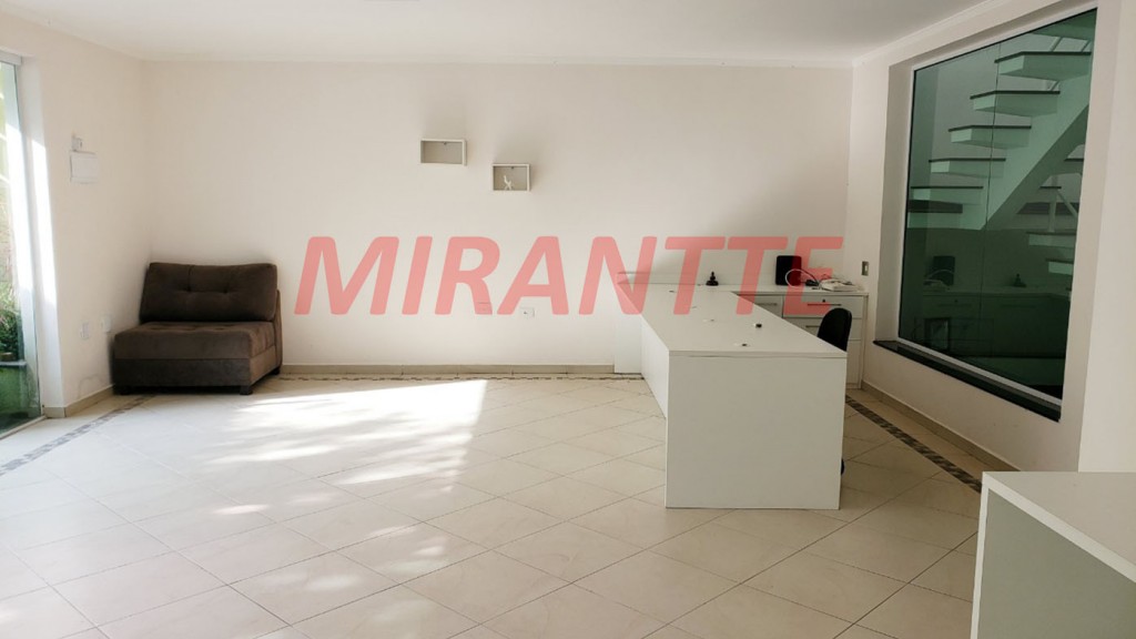 Sobrado de 380m² com 4 quartos em Vila Rosália