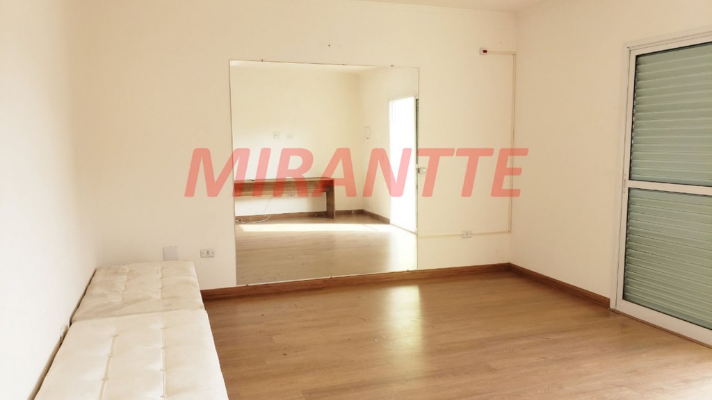 Sobrado de 380m² com 4 quartos em Vila Rosália