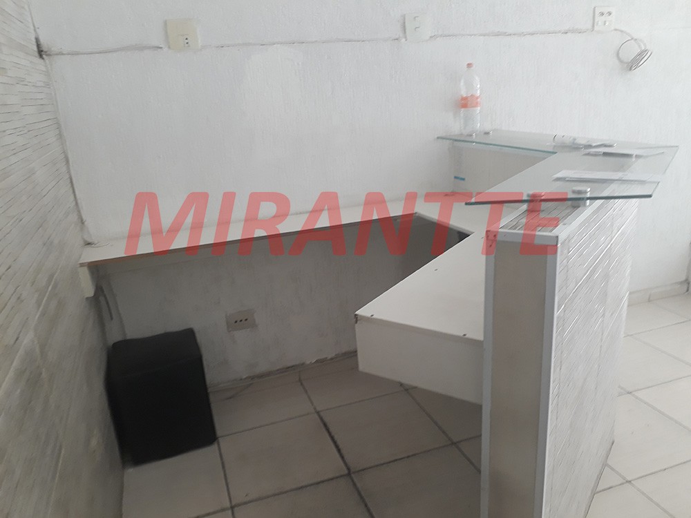 Comercial de 141m² em Santana