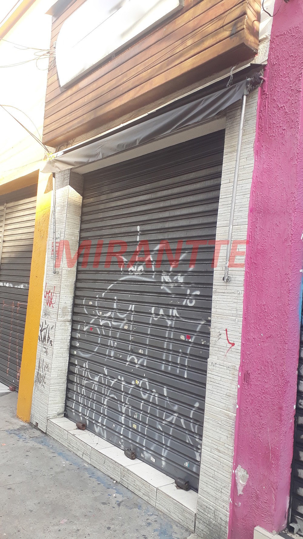 Comercial de 141m² em Santana