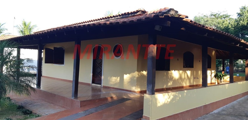 ChÁcara de 210m² com 2 quartos em Guapiaçu