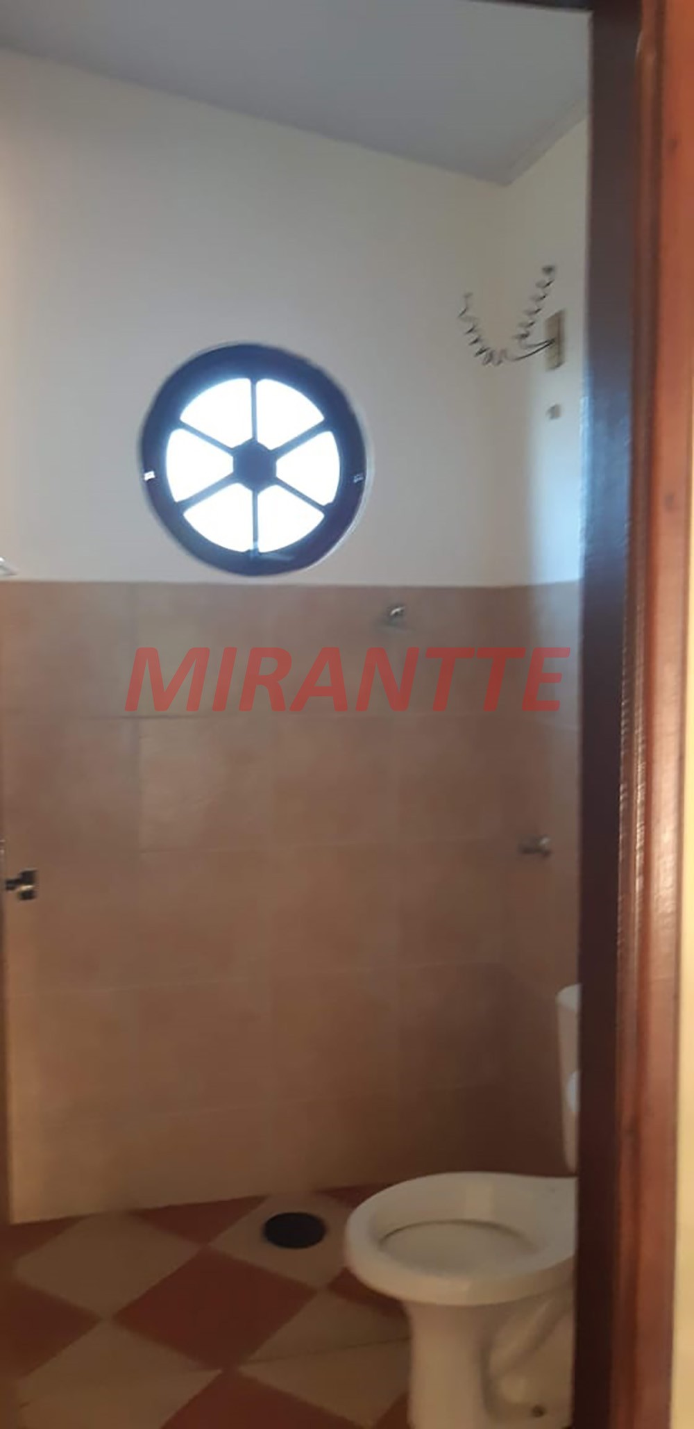 ChÁcara de 210m² com 2 quartos em Guapiaçu