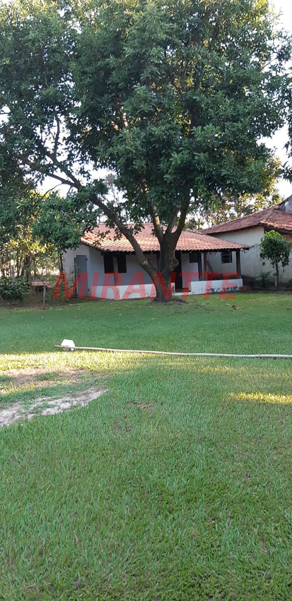 ChÁcara de 210m² com 2 quartos em Guapiaçu
