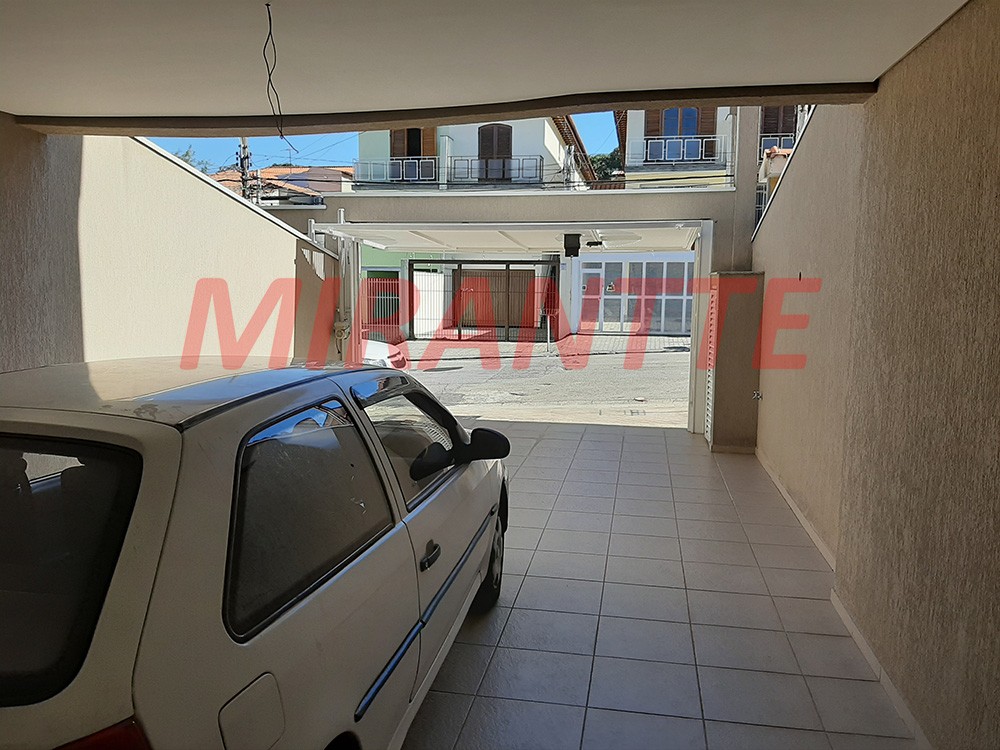 Sobrado de 240m² com 3 quartos em Parque Sao Domingos