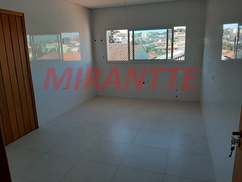 Sobrado de 240m² com 3 quartos em Parque Sao Domingos