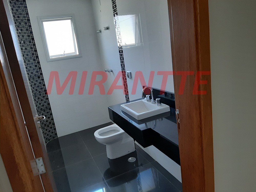 Sobrado de 240m² com 3 quartos em Parque Sao Domingos