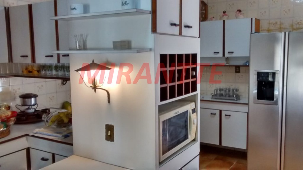 Casa terrea de 302m² com 4 quartos em Vila Rosaria