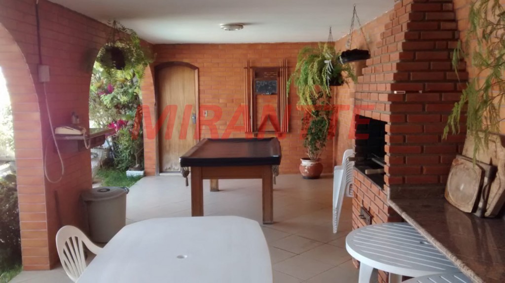 Casa terrea de 302m² com 4 quartos em Vila Rosaria