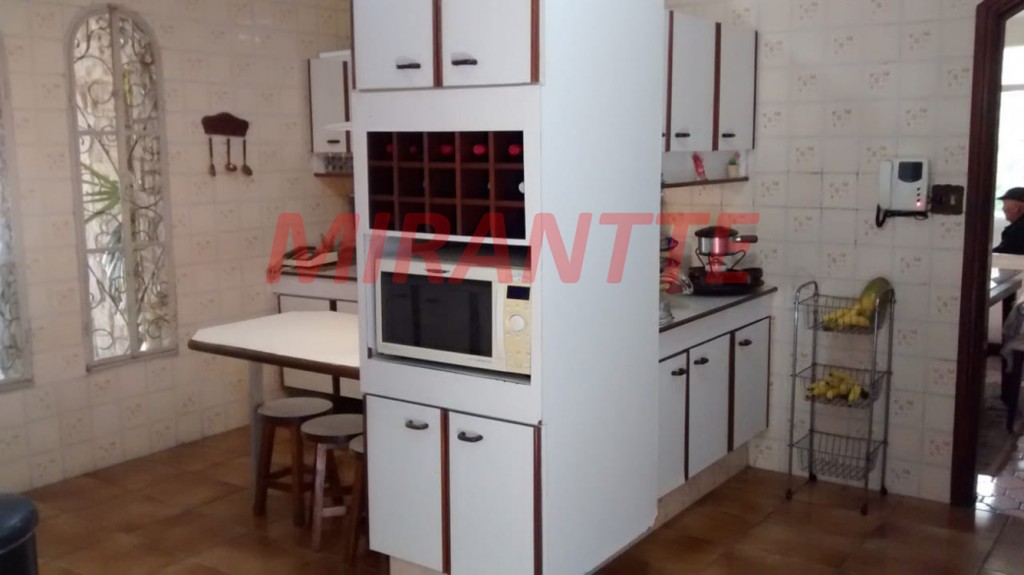 Casa terrea de 302m² com 4 quartos em Vila Rosaria