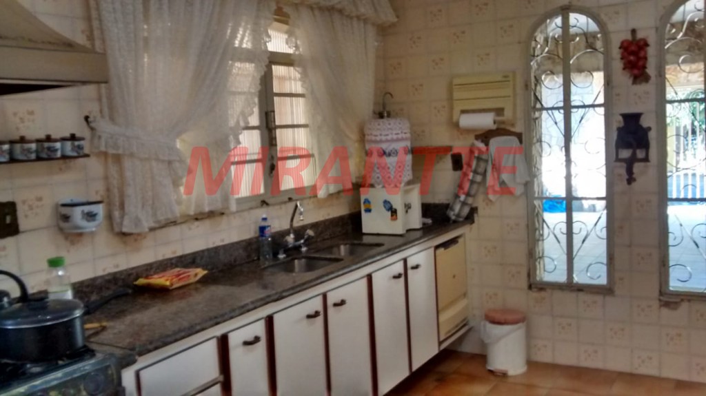 Casa terrea de 302m² com 4 quartos em Vila Rosaria