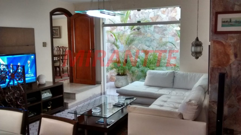 Casa terrea de 302m² com 4 quartos em Vila Rosaria