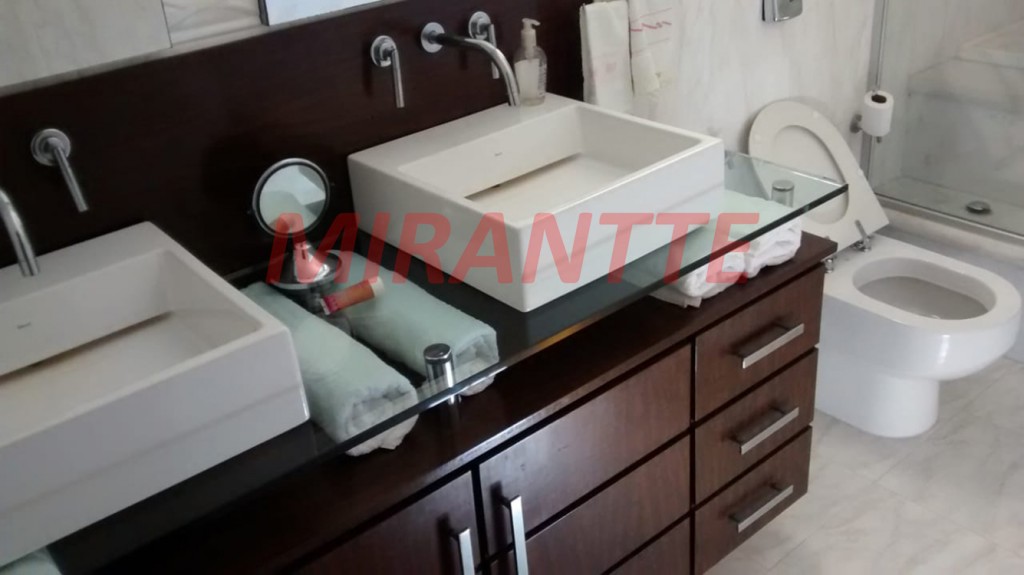 Casa terrea de 302m² com 4 quartos em Vila Rosaria