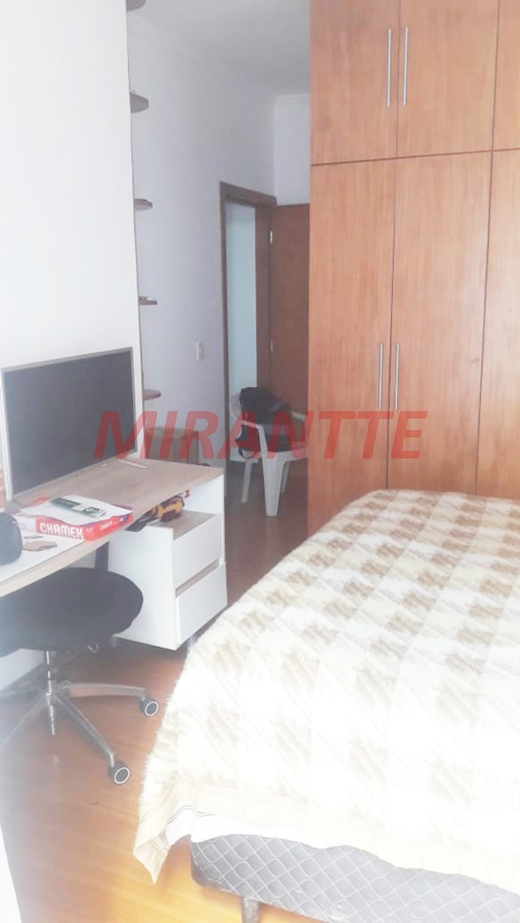 Sobrado de 180m² com 3 quartos em Santana