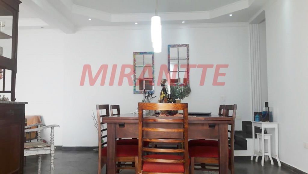 Sobrado de 180m² com 3 quartos em Santana