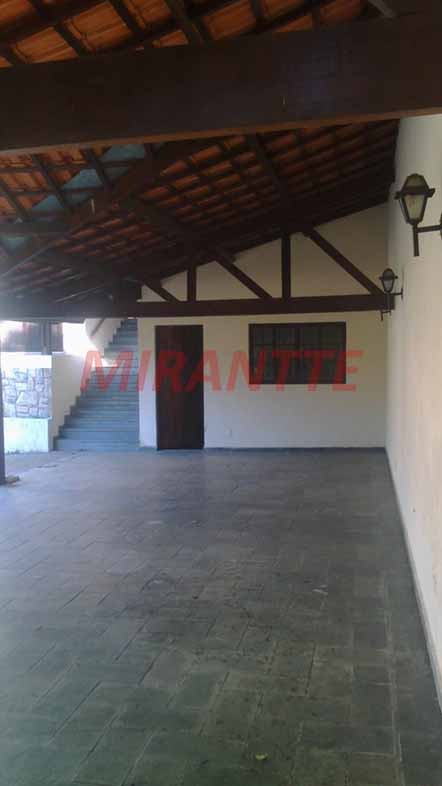 Sobrado de 550m² com 2 quartos em SANTA INÊS