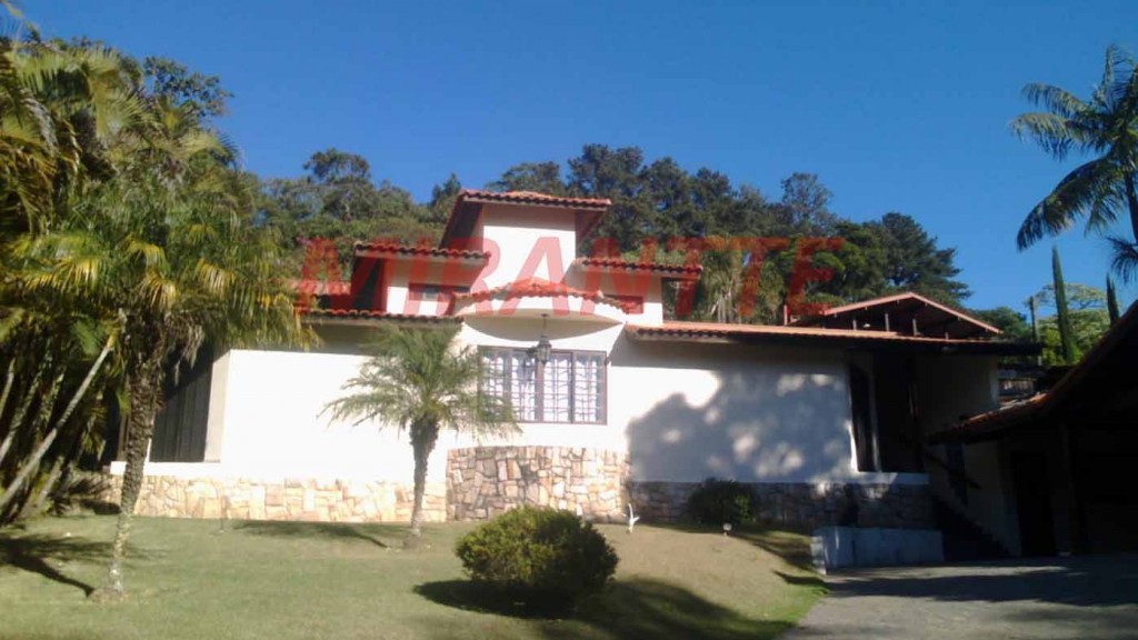 Sobrado de 550m² com 2 quartos em SANTA INÊS