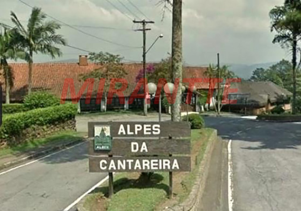 Terreno de 1348m² em Serra da Cantareira