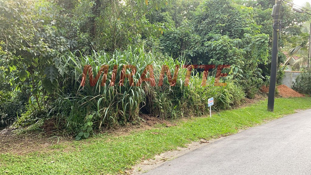 Terreno de 1348m² em Serra da Cantareira