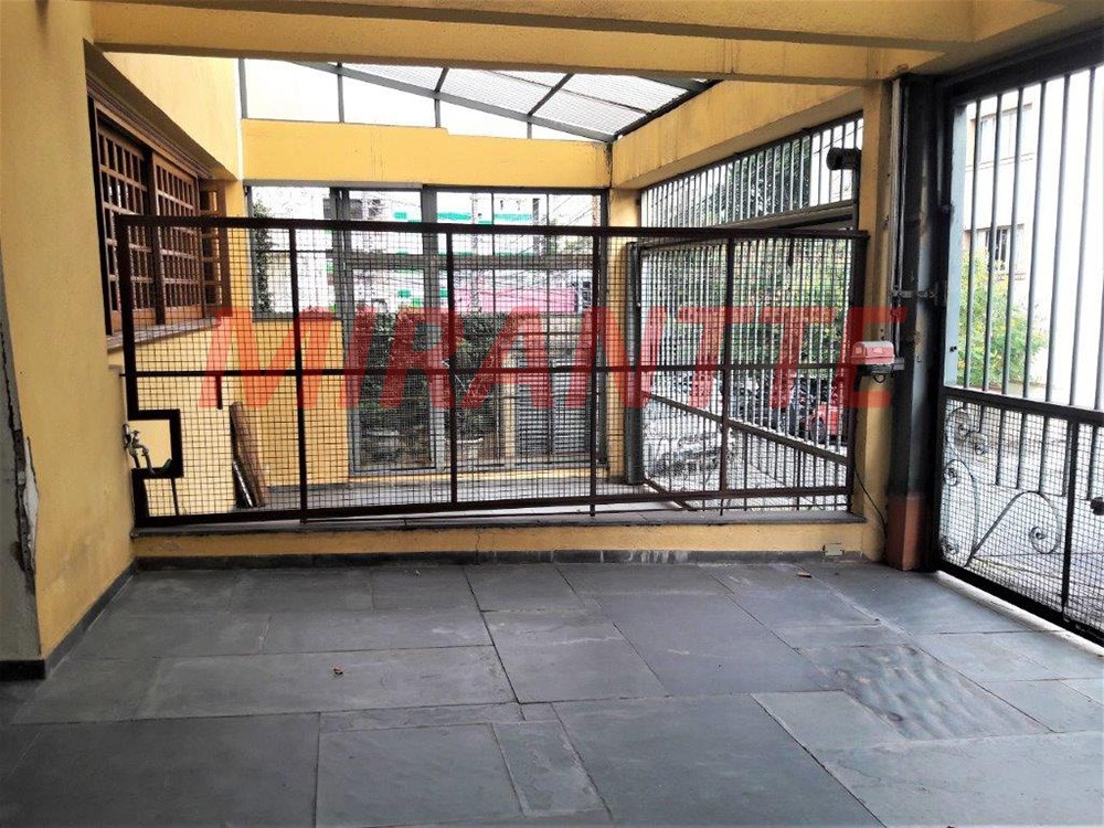 Sobrado de 339m² com 4 quartos em Santana