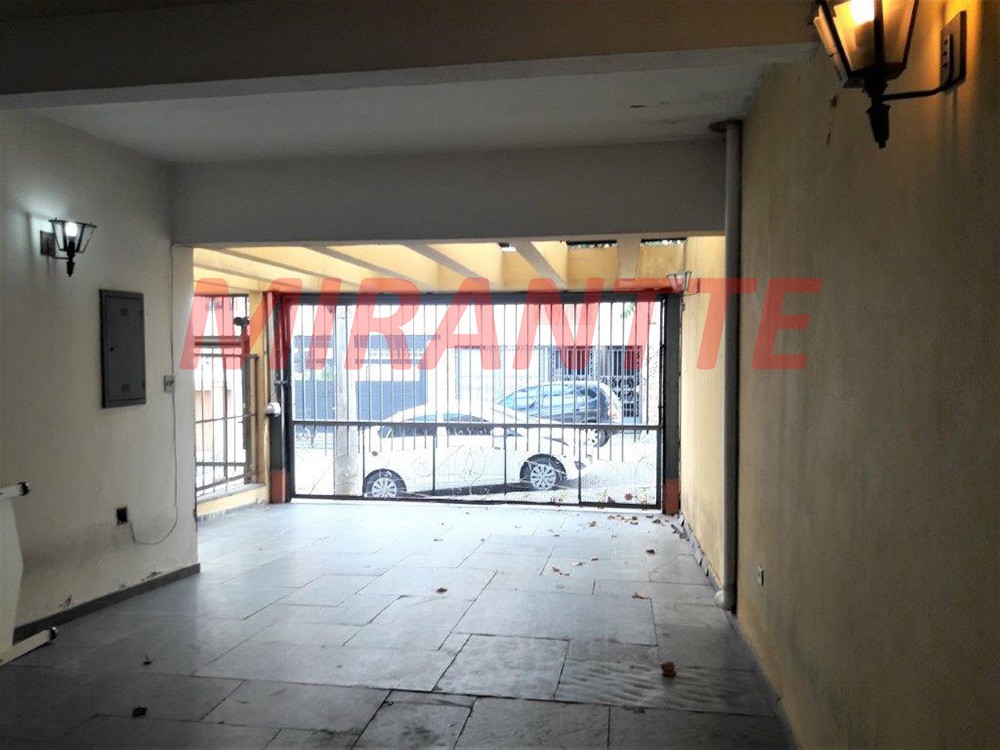 Sobrado de 339m² com 4 quartos em Santana
