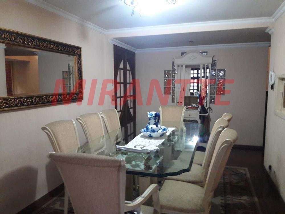 Sobrado de 339m² com 4 quartos em Santana
