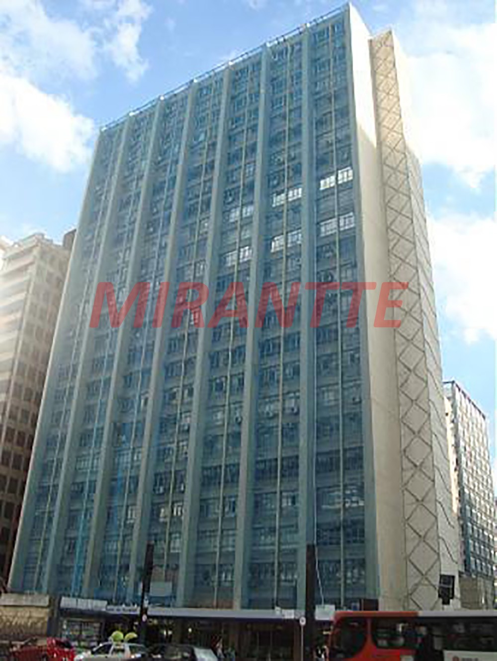 Comercial de 332m² em Bela Vista
