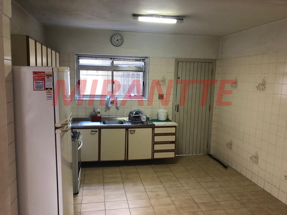 Sobrado de 125m² com 3 quartos em Água Fria