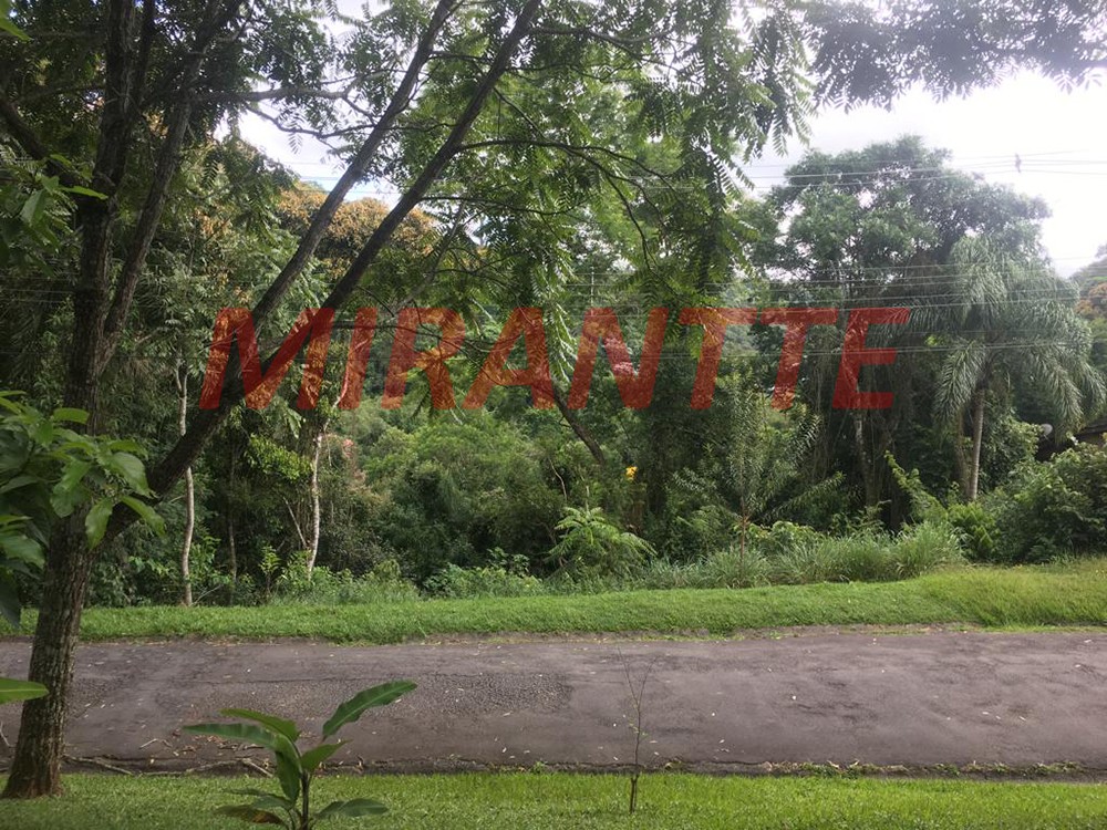 Terreno de 1300m² em Serra da Cantareira