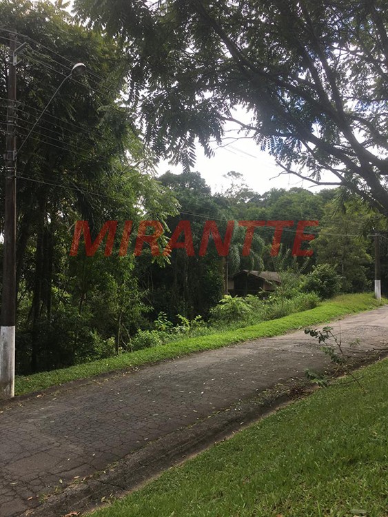 Terreno de 1300m² em Serra da Cantareira