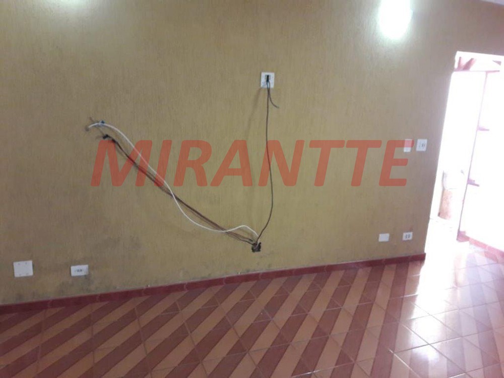 Sobrado de 190m² com 3 quartos em Santana
