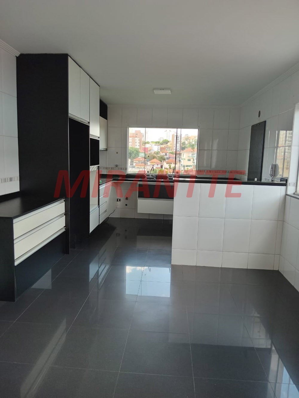 Sobrado de 270m² com 4 quartos em Vila Guilherme