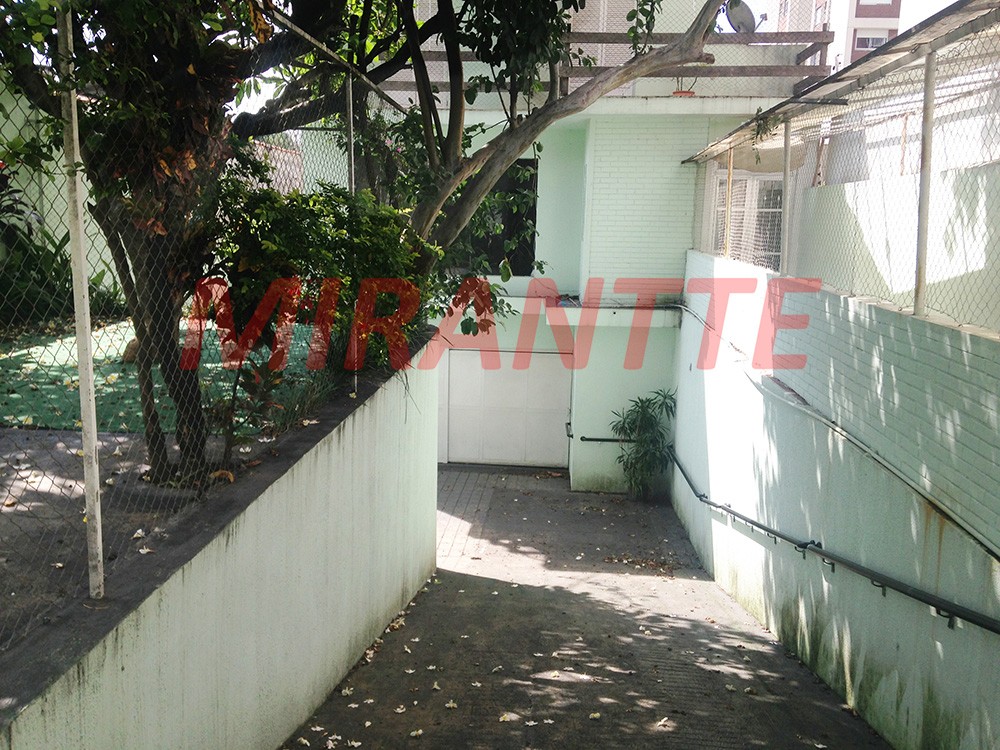 Sobrado de 432m² com 4 quartos em Pompéia
