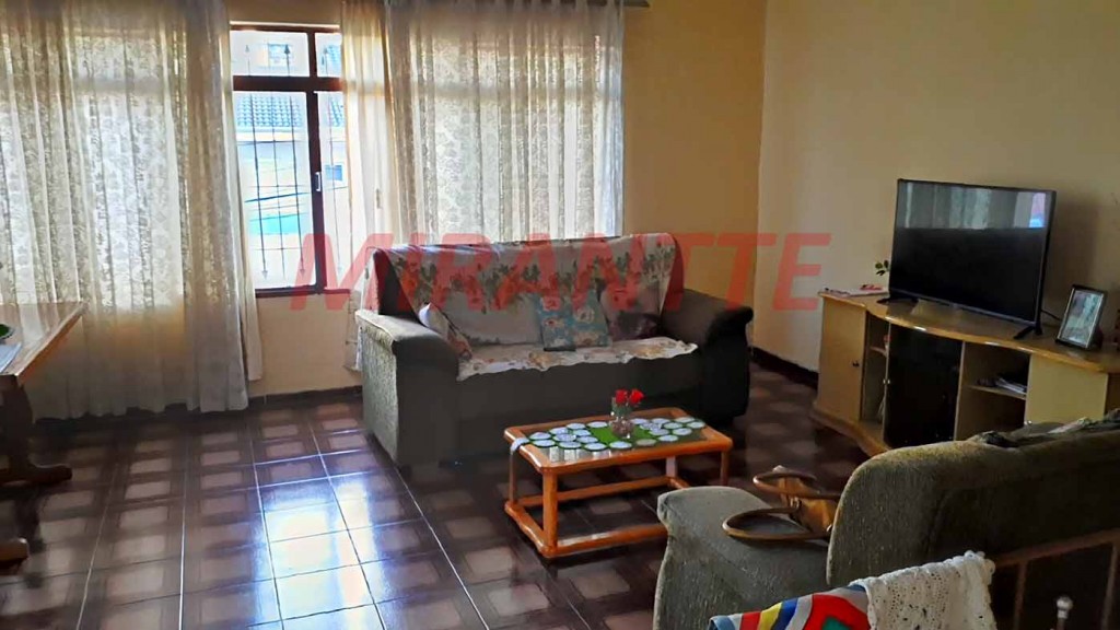 Casa terrea de 173m² com 3 quartos em Água Fria