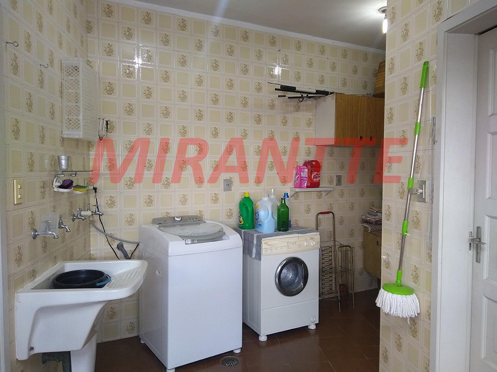 Casa terrea de 190m² com 3 quartos em Cachoeirinha
