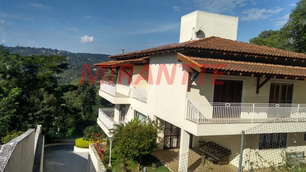 Sobrado de 500m² com 5 quartos em Serra Da Cantareira