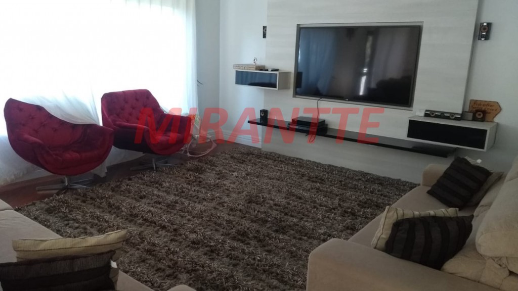 Sobrado de 500m² com 5 quartos em Serra Da Cantareira